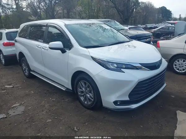 5TDYRKEC0SS272720 2025 TOYOTA SIENNA - Image 1