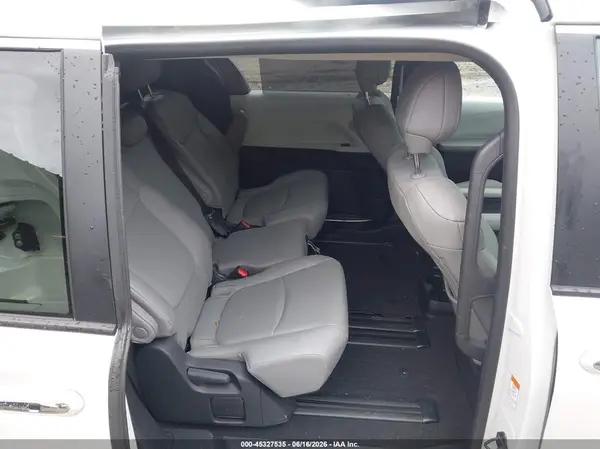 5TDYRKEC0TS293276 2026 TOYOTA SIENNA - Image 8