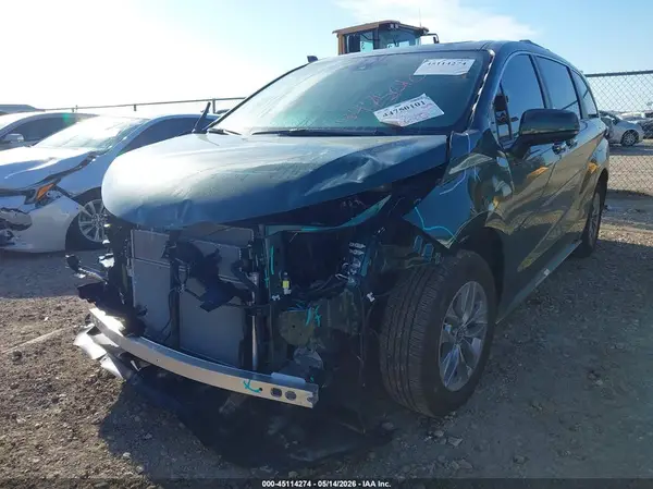 5TDYRKEC0TS294914 2026 TOYOTA SIENNA - Image 2