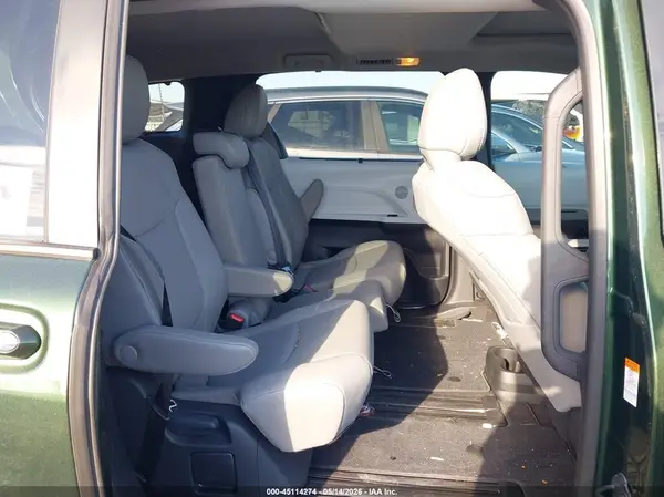 5TDYRKEC0TS294914 2026 TOYOTA SIENNA - Image 8