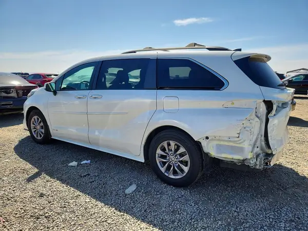 5TDYRKEC1MS019585 2021 TOYOTA SIENNA - Image 2