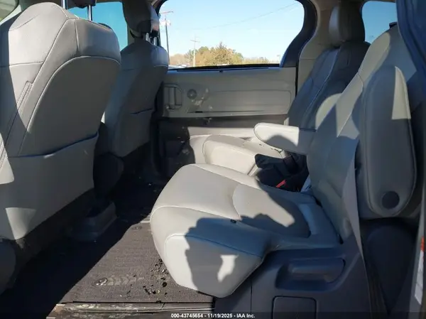5TDYRKEC1MS024687 2021 TOYOTA SIENNA - Image 8