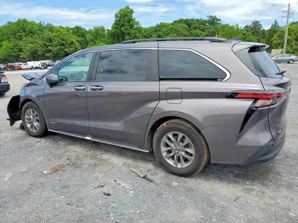 5TDYRKEC1MS025368 2021 TOYOTA SIENNA - Image 2