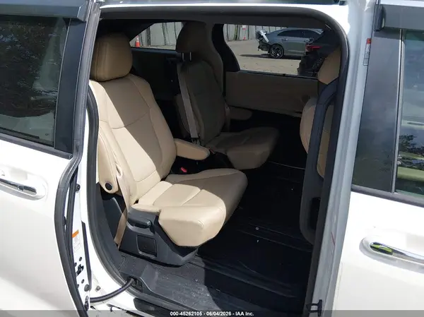 5TDYRKEC1MS028271 2021 TOYOTA SIENNA - Image 8