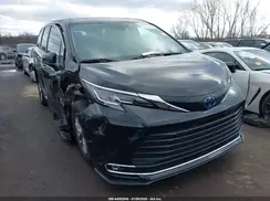 5TDYRKEC1NS076564 2022 TOYOTA SIENNA