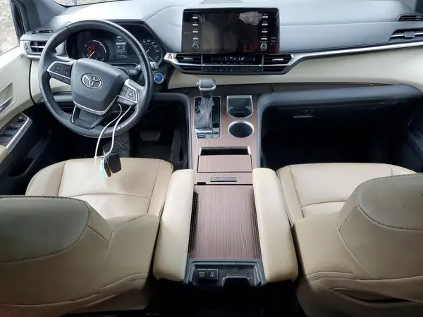 5TDYRKEC1NS098760 2022 TOYOTA SIENNA - Image 8