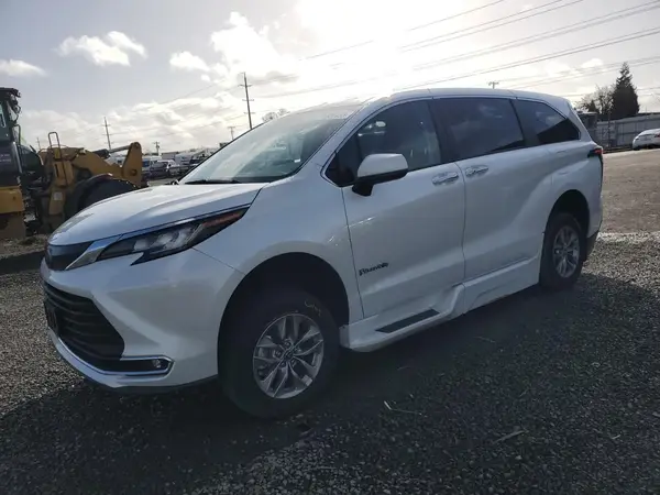 5TDYRKEC1NS100250 2022 TOYOTA SIENNA - Image 1