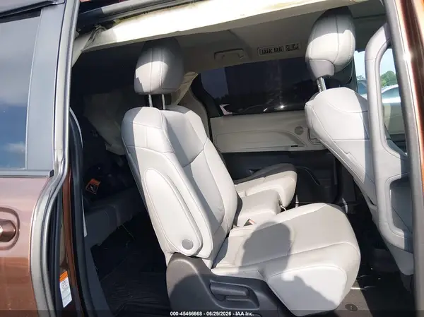 5TDYRKEC1NS106503 2022 TOYOTA SIENNA - Image 8