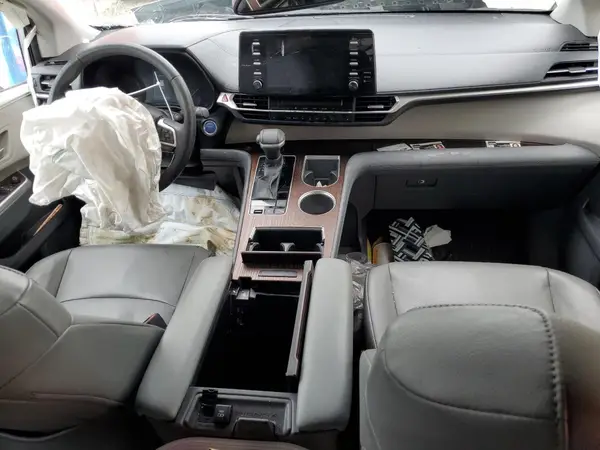 5TDYRKEC1NS119008 2022 TOYOTA SIENNA - Image 8