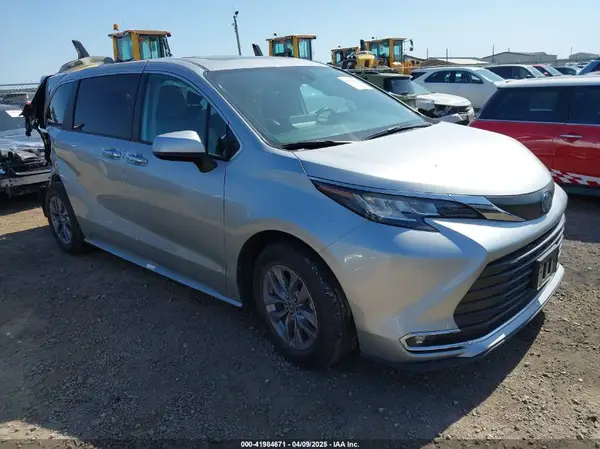 5TDYRKEC1NS125049 2022 TOYOTA SIENNA - Image 1