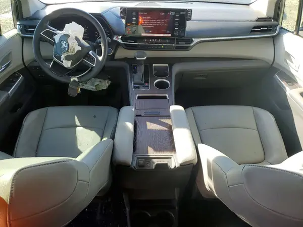 5TDYRKEC1NS132275 2022 TOYOTA SIENNA - Image 8