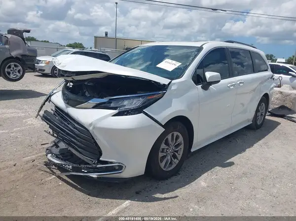 5TDYRKEC1NS133992 2022 TOYOTA SIENNA - Image 2