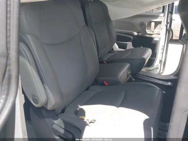 5TDYRKEC1NS133992 2022 TOYOTA SIENNA - Image 8