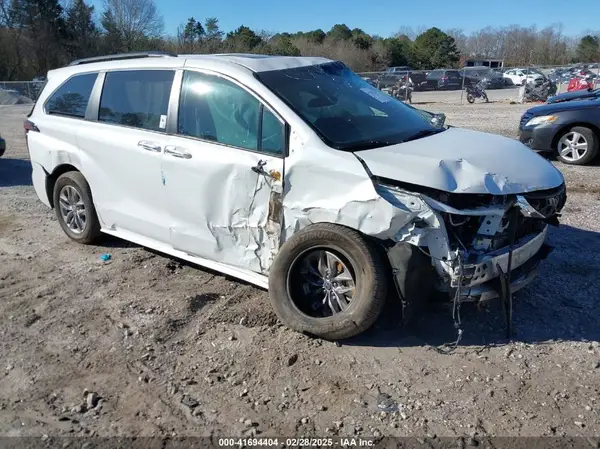 5TDYRKEC1NS136293 2022 TOYOTA SIENNA - Image 1