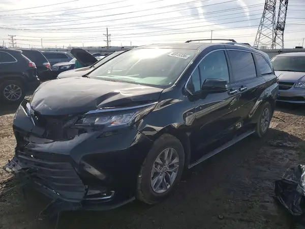 5TDYRKEC1PS138208 2023 TOYOTA SIENNA - Image 1