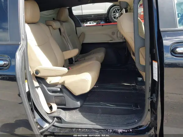 5TDYRKEC1PS152240 2023 TOYOTA SIENNA - Image 8