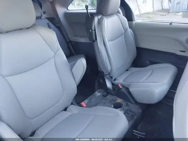 5TDYRKEC1PS166459 2023 TOYOTA SIENNA - Image 8