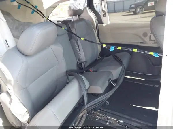 5TDYRKEC1PS168454 2023 TOYOTA SIENNA - Image 8