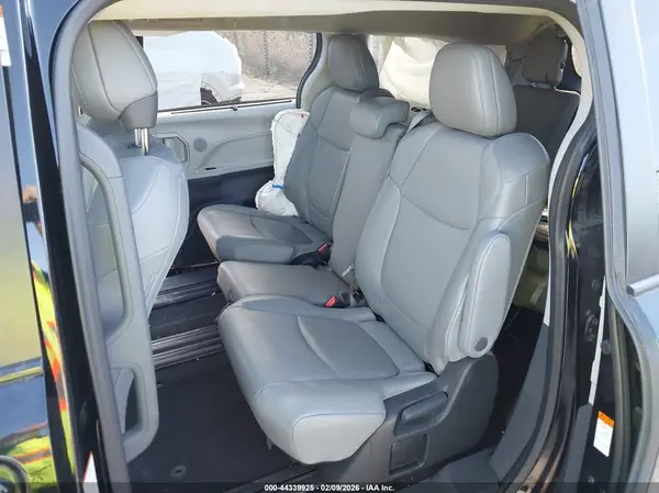 5TDYRKEC1PS168633 2023 TOYOTA SIENNA - Image 8