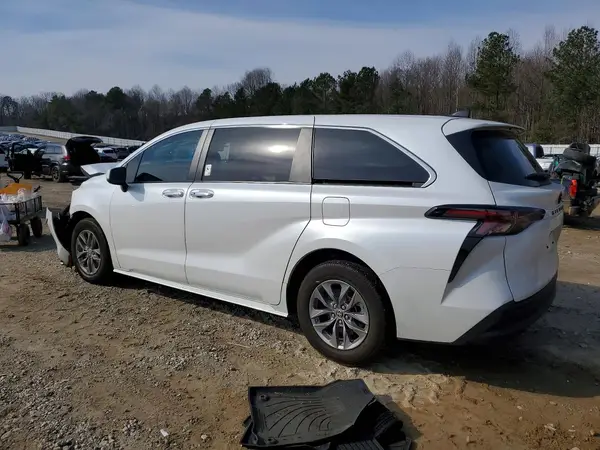 5TDYRKEC1RS198783 2024 TOYOTA SIENNA - Image 2