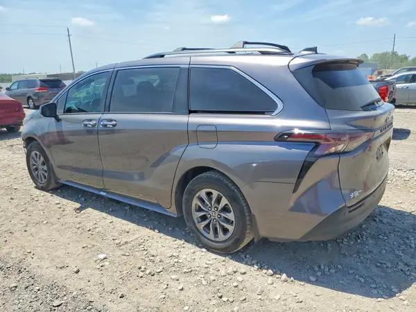 5TDYRKEC1RS215694 2024 TOYOTA SIENNA - Image 2