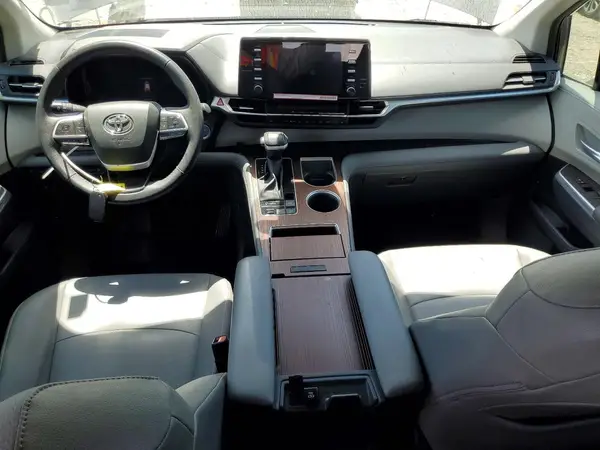 5TDYRKEC1RS215694 2024 TOYOTA SIENNA - Image 8