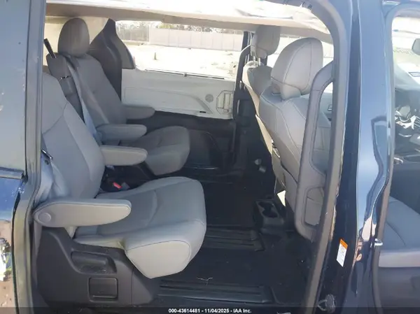 5TDYRKEC1SS225177 2025 TOYOTA SIENNA - Image 8