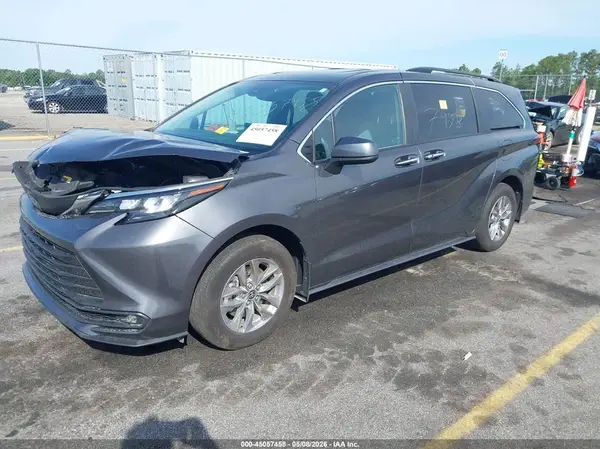5TDYRKEC1SS225583 2025 TOYOTA SIENNA - Image 2