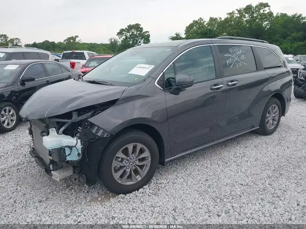5TDYRKEC1SS227253 2025 TOYOTA SIENNA - Image 2