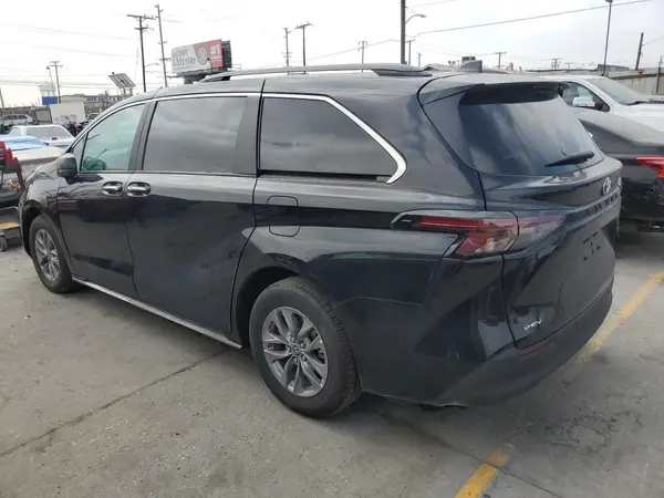 5TDYRKEC1SS229696 2025 TOYOTA SIENNA - Image 2