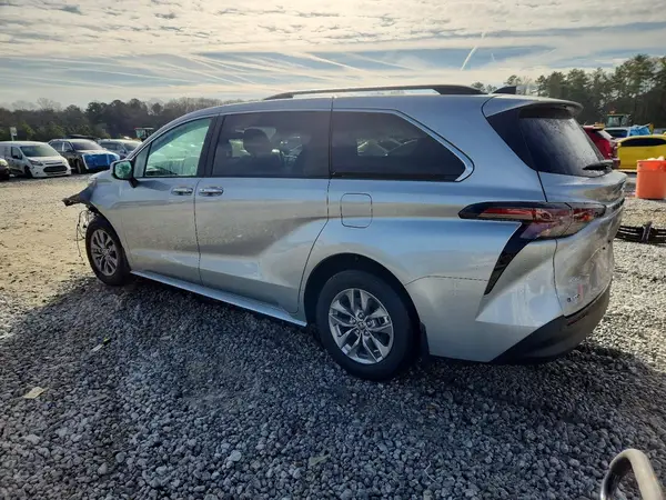 5TDYRKEC1SS282561 2025 TOYOTA SIENNA - Image 2