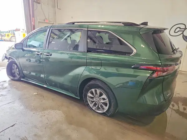 5TDYRKEC1TS314121 2026 TOYOTA SIENNA - Image 2