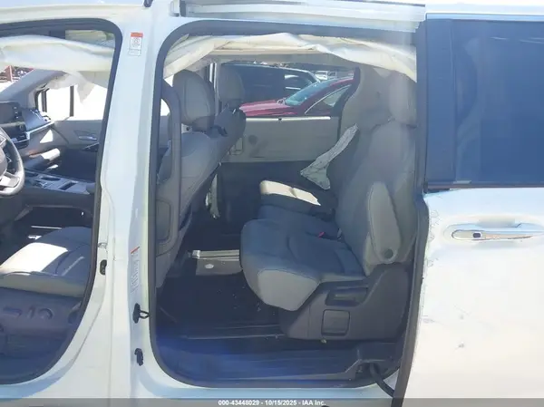 5TDYRKEC2MS003444 2021 TOYOTA SIENNA - Image 8