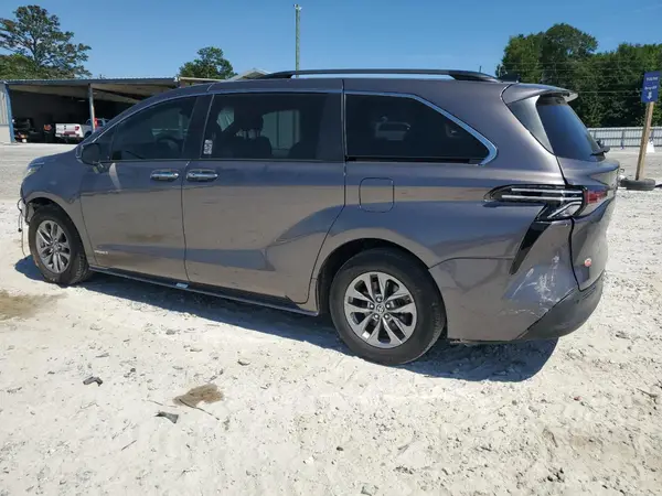 5TDYRKEC2MS018607 2021 TOYOTA SIENNA - Image 2