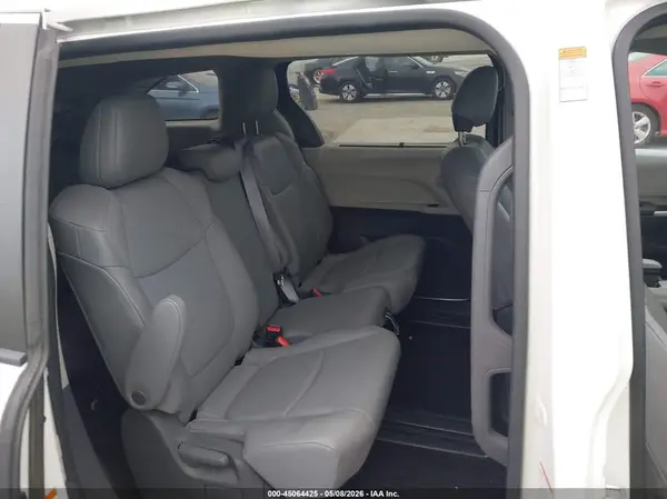 5TDYRKEC2MS021426 2021 TOYOTA SIENNA - Image 8