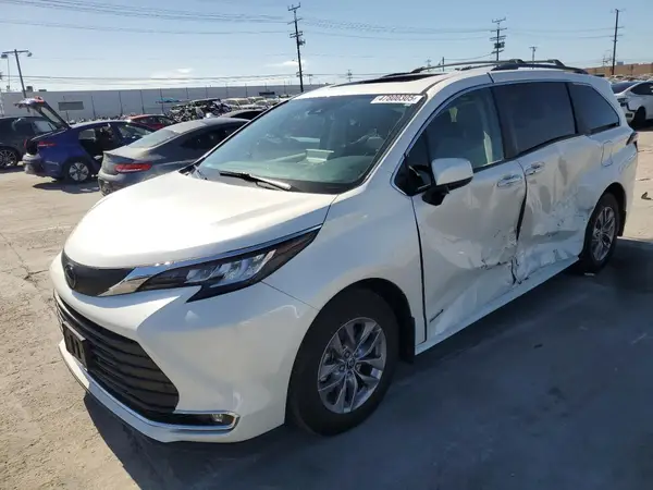 5TDYRKEC2MS027386 2021 TOYOTA SIENNA - Image 1