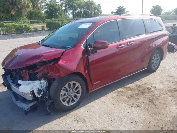 5TDYRKEC2MS028134 2021 TOYOTA SIENNA - Image 2