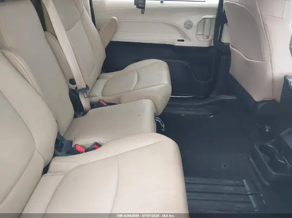 5TDYRKEC2MS049243 2021 TOYOTA SIENNA - Image 8