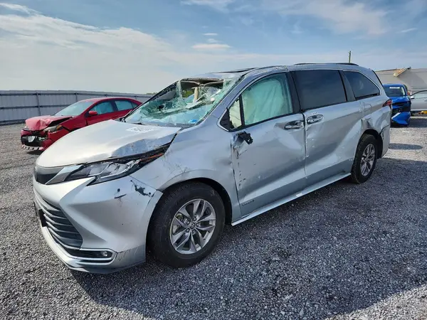 5TDYRKEC2MS065426 2021 TOYOTA SIENNA - Image 1