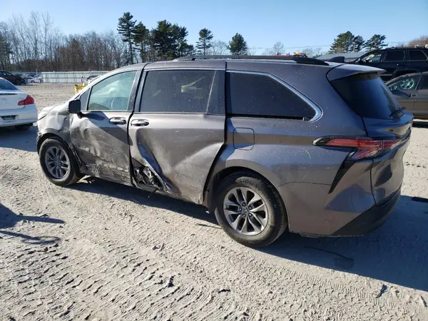 5TDYRKEC2MS066009 2021 TOYOTA SIENNA - Image 2