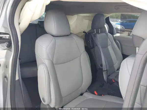 5TDYRKEC2MS072800 2021 TOYOTA SIENNA - Image 8