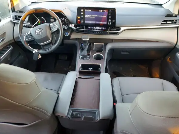 5TDYRKEC2NS085645 2022 TOYOTA SIENNA - Image 8