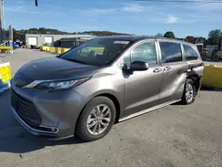 5TDYRKEC2NS086732 2022 TOYOTA SIENNA