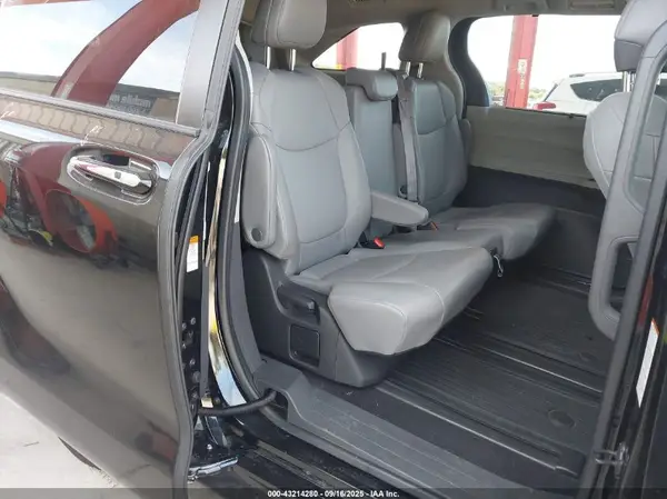 5TDYRKEC2NS101472 2022 TOYOTA SIENNA - Image 8