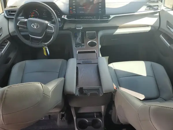 5TDYRKEC2NS103335 2022 TOYOTA SIENNA - Image 8