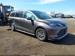 5TDYRKEC2NS131989 2022 TOYOTA SIENNA