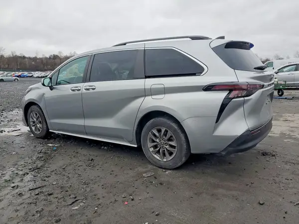 5TDYRKEC2PS143286 2023 TOYOTA SIENNA - Image 2