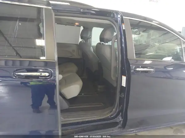 5TDYRKEC2PS145751 2023 TOYOTA SIENNA - Image 8