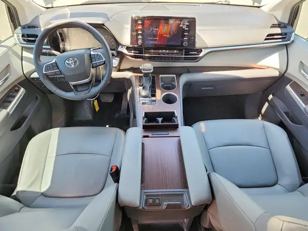 5TDYRKEC2PS163232 2023 TOYOTA SIENNA - Image 8
