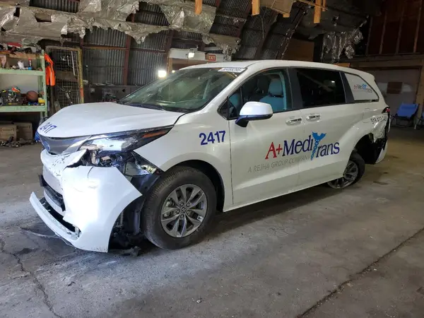 5TDYRKEC2RS217454 2024 TOYOTA SIENNA - Image 1